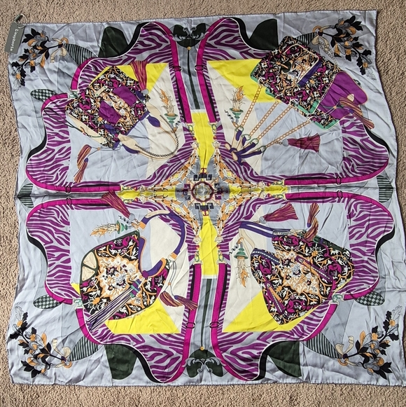 NWT L'euphorie 100% Silk Scarf 41"×42" Rare Find! - Picture 6 of 12